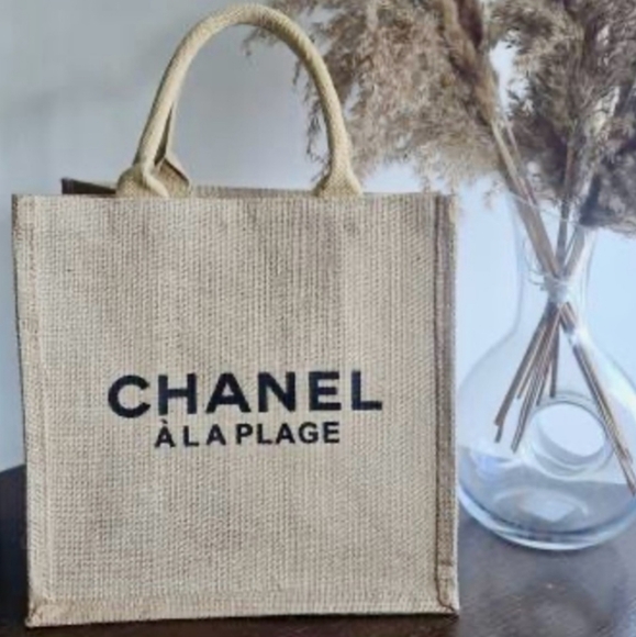 Chanel À La Plage Large  Jute Tote Bag NWT - Picture 1 of 10